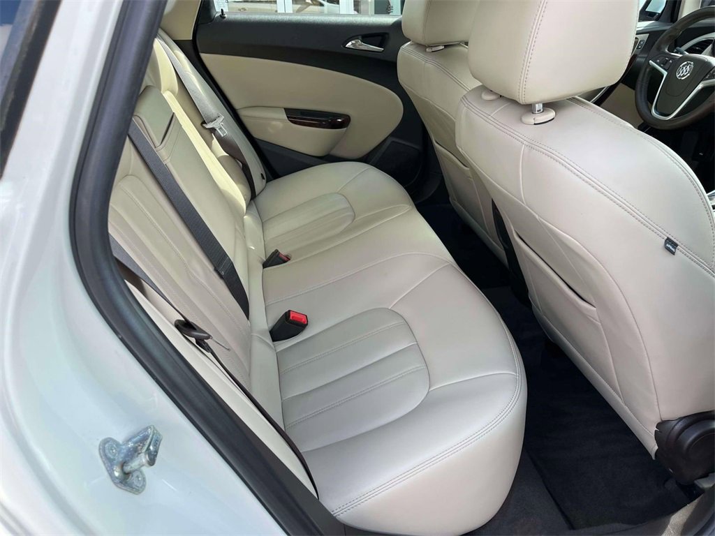 2016 Buick Verano Leather photo 17