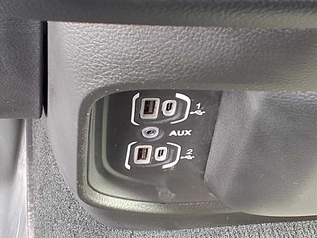 2019 Ram 1500 Laramie photo 10