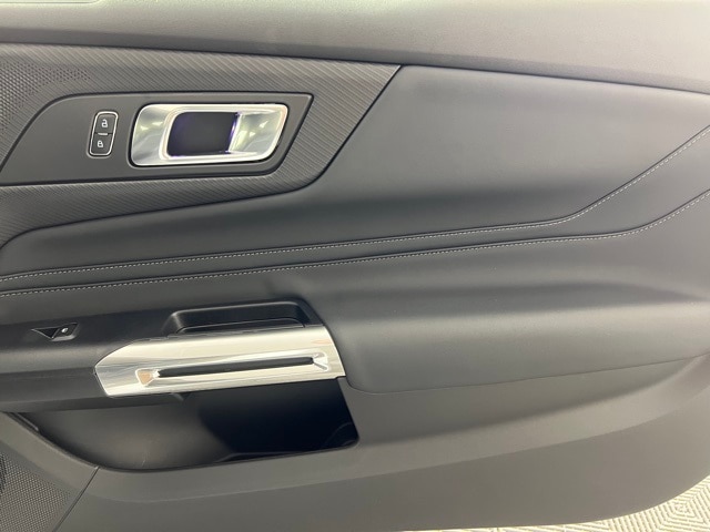 2025 Ford Mustang GT Premium photo 19