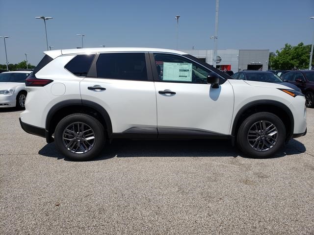 2025 Nissan Rogue S photo 8
