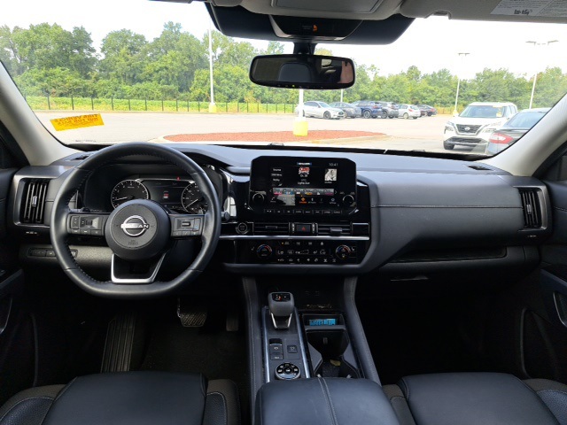 2022 Nissan Pathfinder SL photo 21