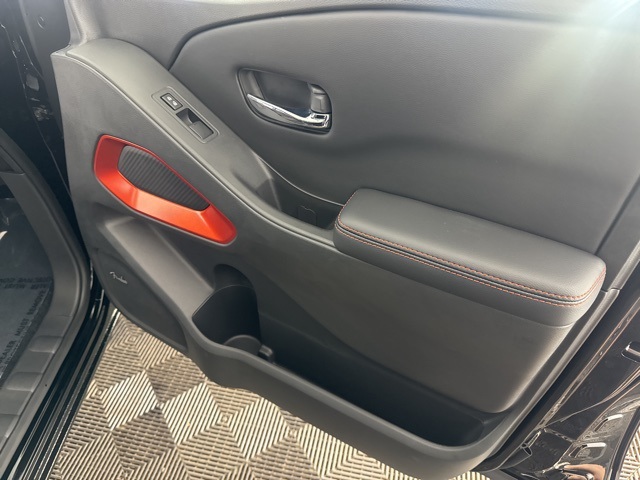 2025 Nissan Frontier PRO-4X photo 19