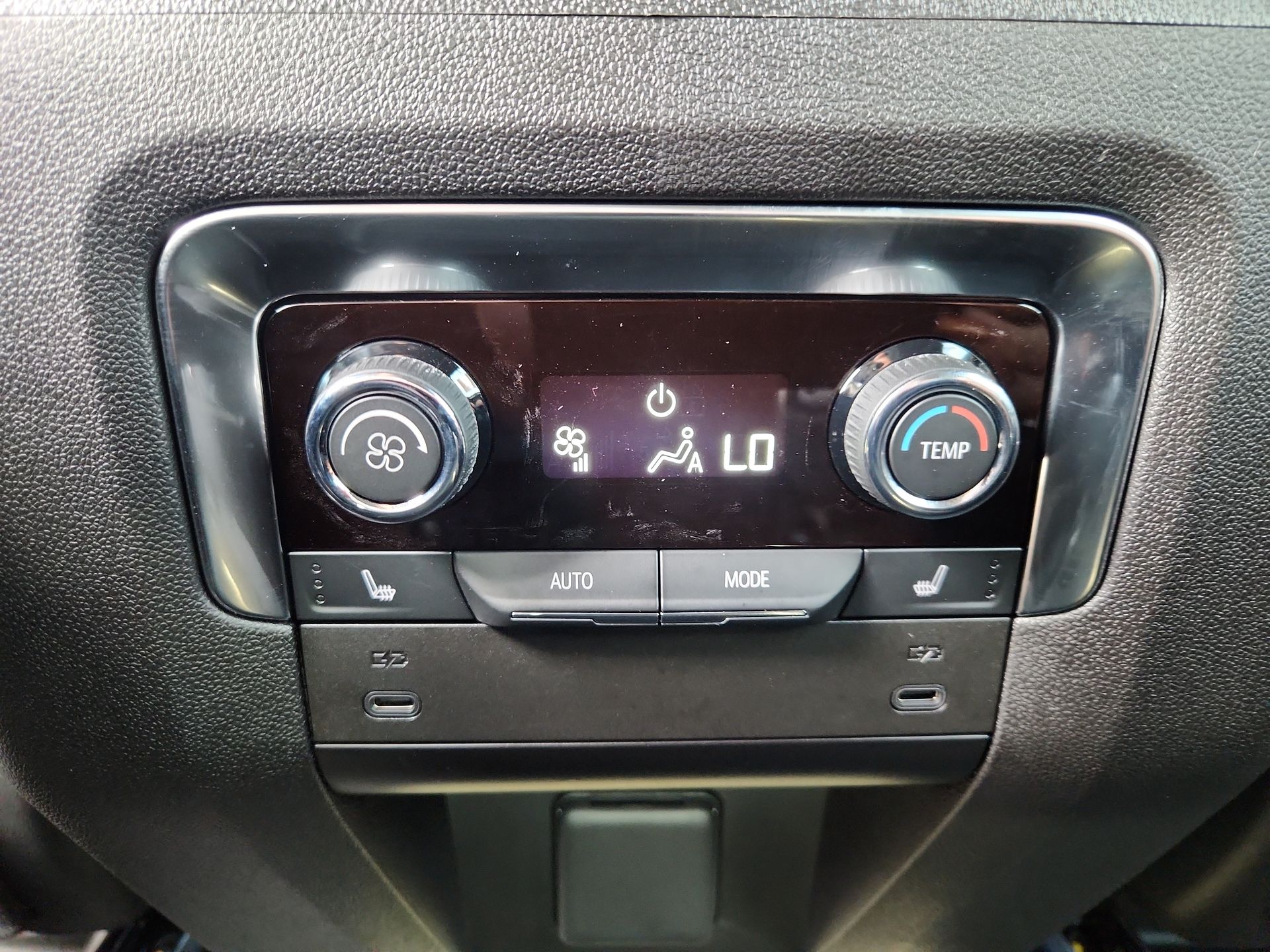 2025 Chevrolet Tahoe RST photo 21