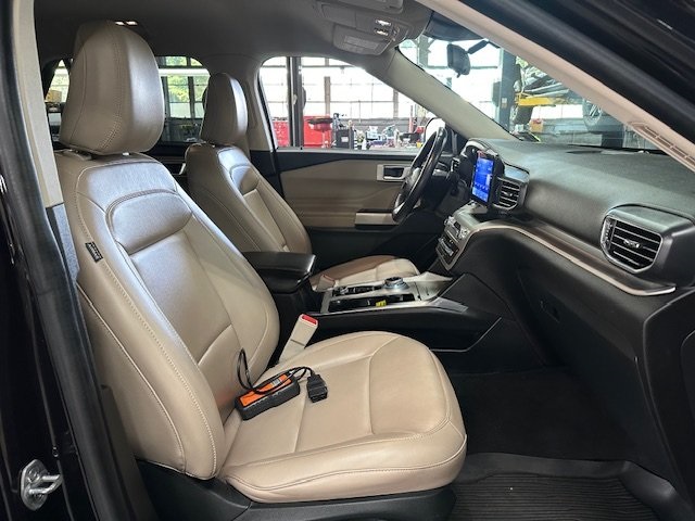 2022 Ford Explorer XLT photo 10