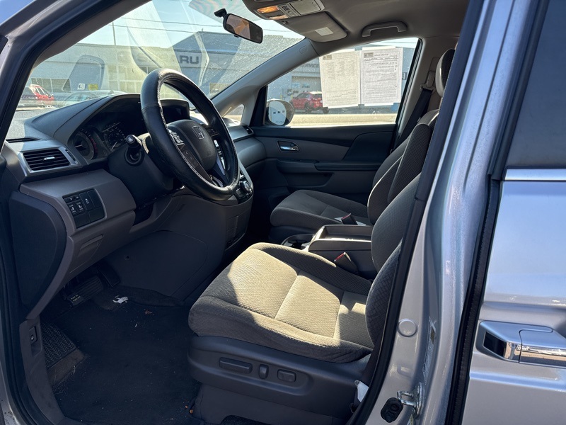 2015 Honda Odyssey EX photo 9