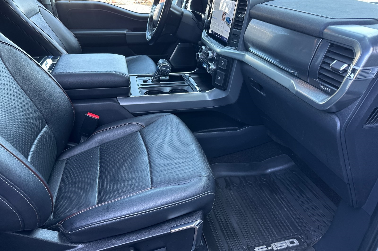 2021 Ford F-150 Lariat photo 4