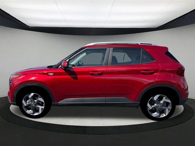 2026 Hyundai Venue SEL photo 2