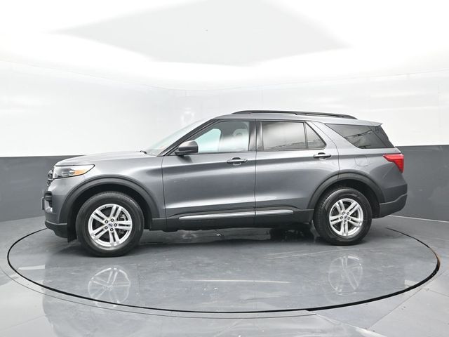 2022 Ford Explorer XLT photo 2
