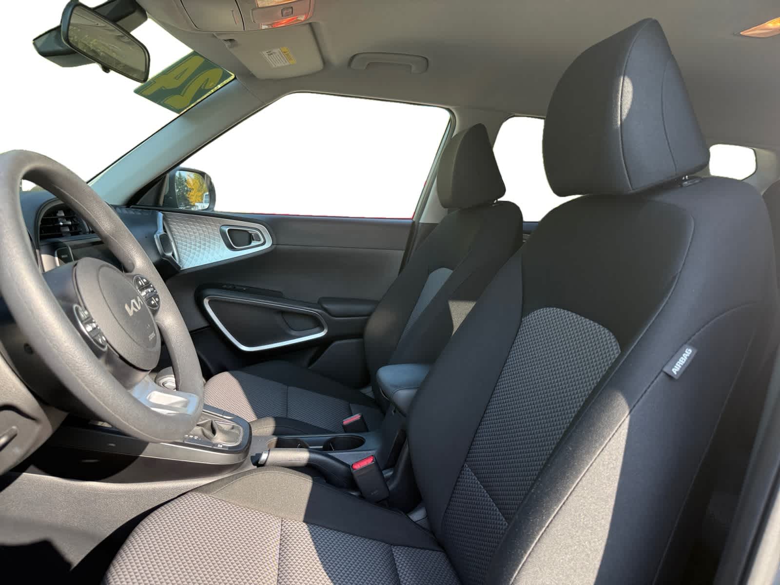 2024 Kia Soul LX photo 9