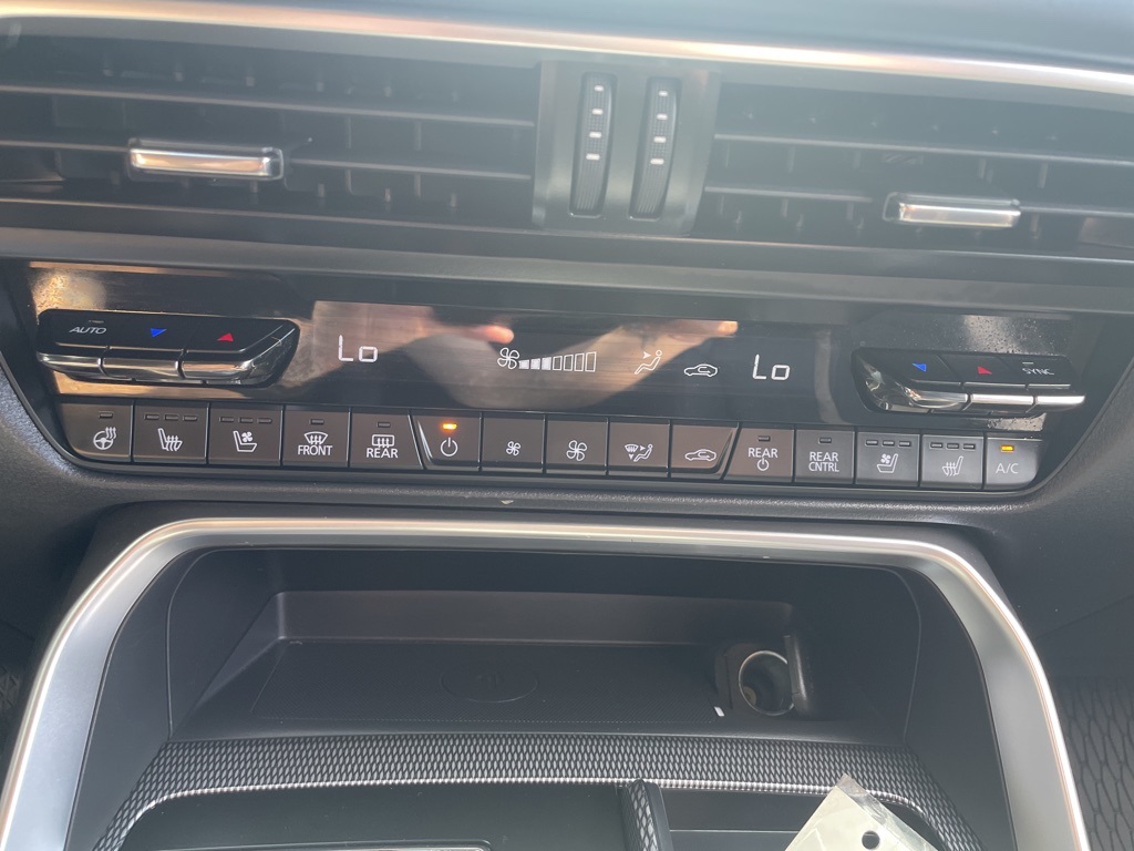2024 Mazda CX-90 Premium Plus photo 17