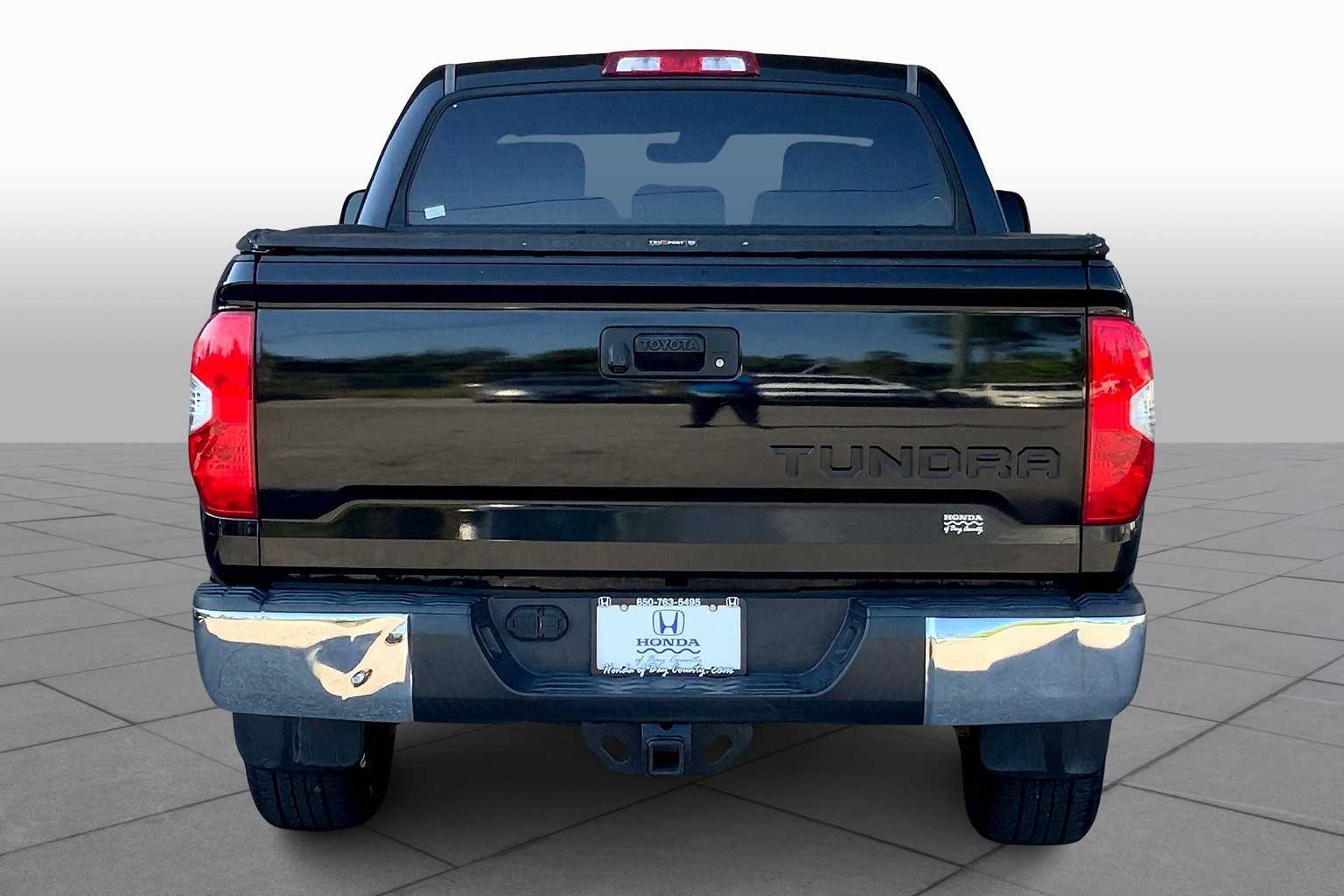 2018 Toyota Tundra Limited CrewMax photo 4