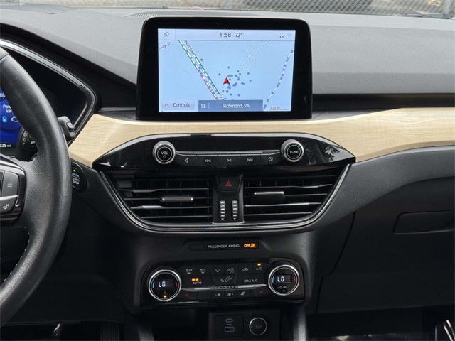 2021 Ford Escape Titanium Hybrid photo 18