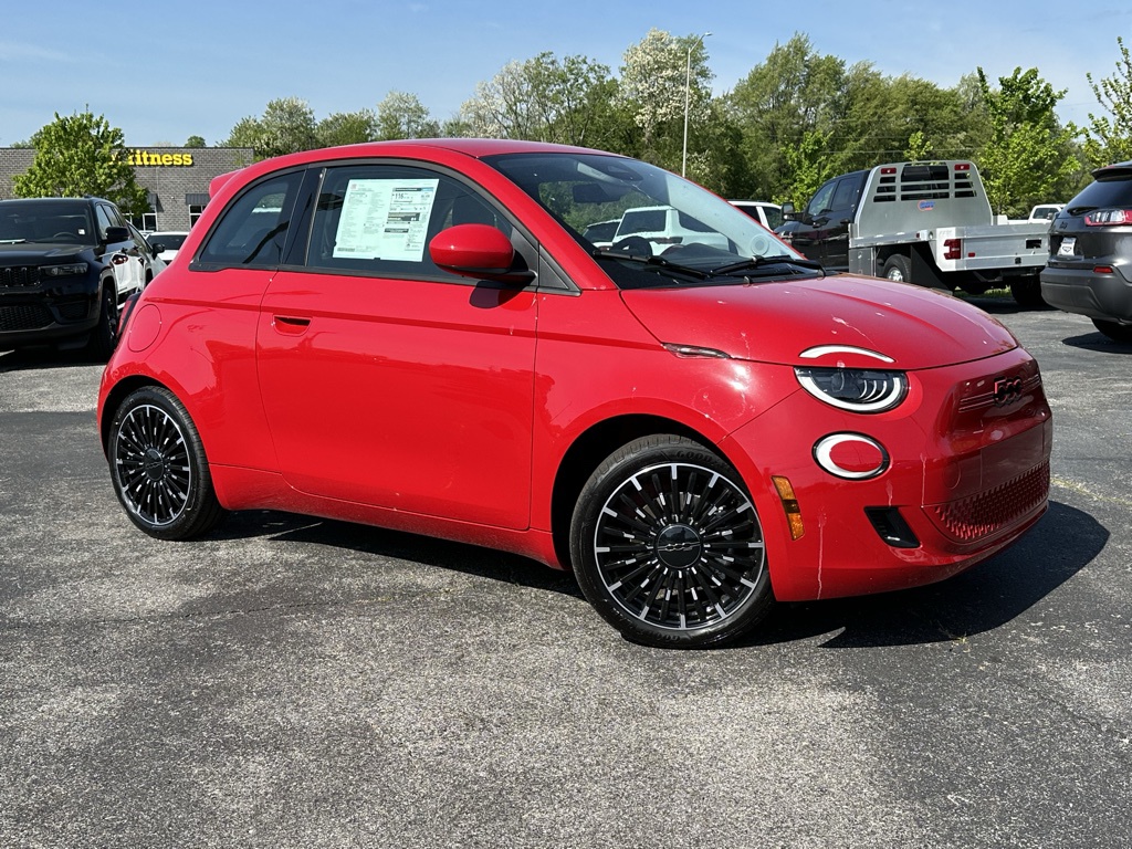 2024 FIAT 500e Base