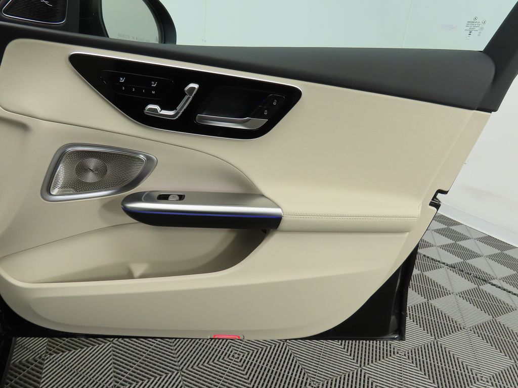 2025 Mercedes Benz C 300 photo 25