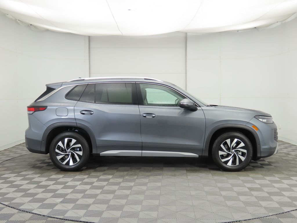 2026 Volkswagen Tiguan S photo 3