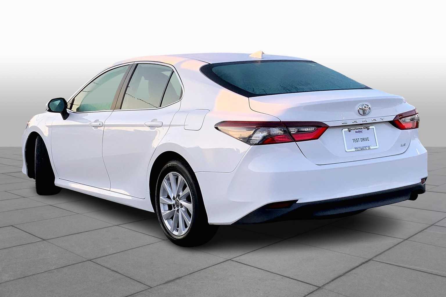 2023 Toyota Camry LE photo 20