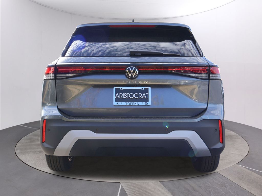 2026 Volkswagen Tiguan S photo 3
