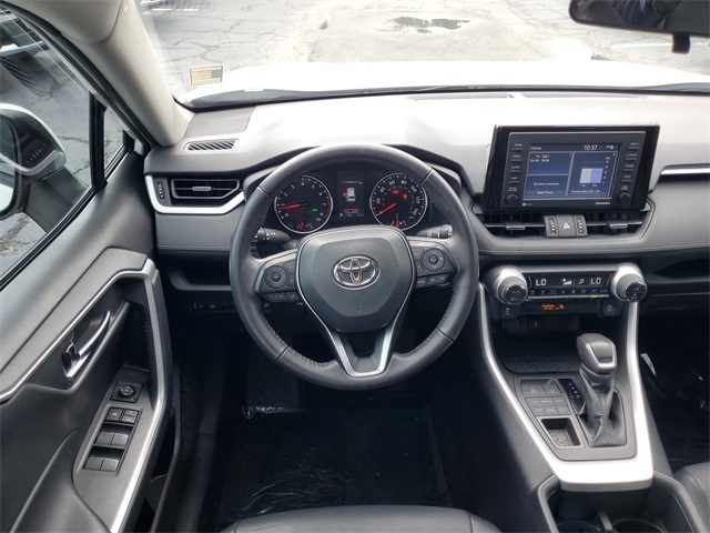 2022 Toyota RAV4 XLE Premium photo 25
