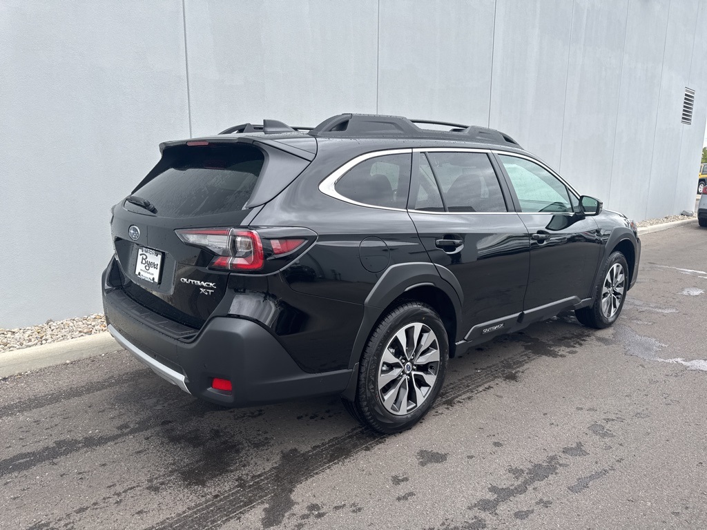2025 Subaru Outback Limited XT photo 2