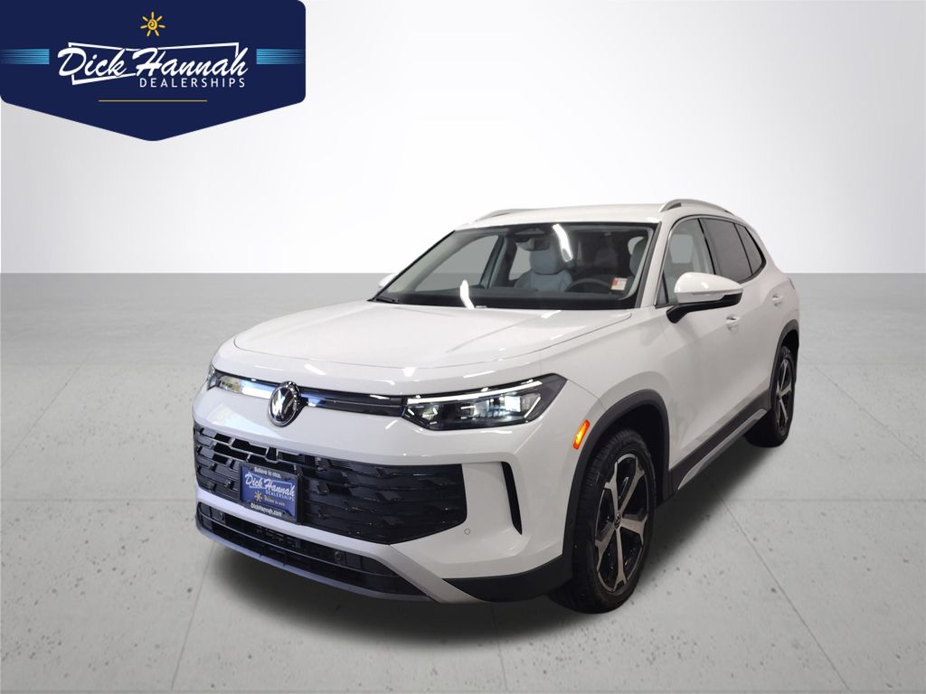 2025 Volkswagen Tiguan SE's photo