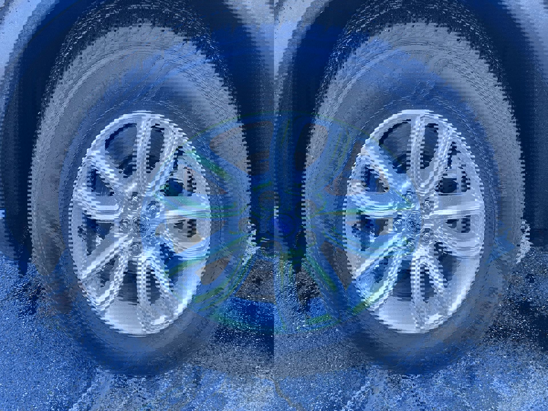2020 Ford Explorer Base photo 2