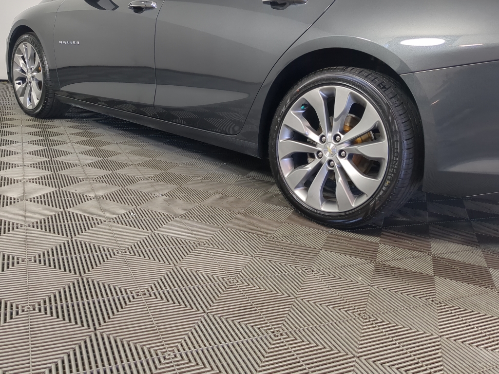 2017 Chevrolet Malibu Premier photo 5
