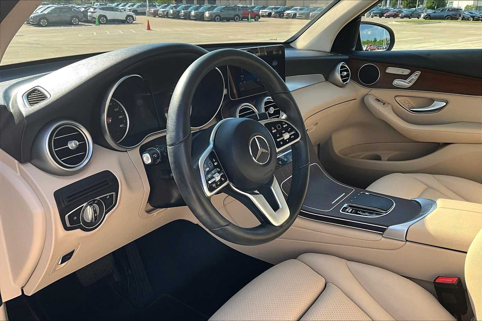 2022 Mercedes Benz GLC 300 photo 15