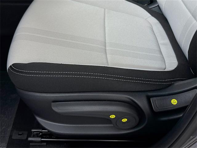 2025 Hyundai Venue SEL photo 24