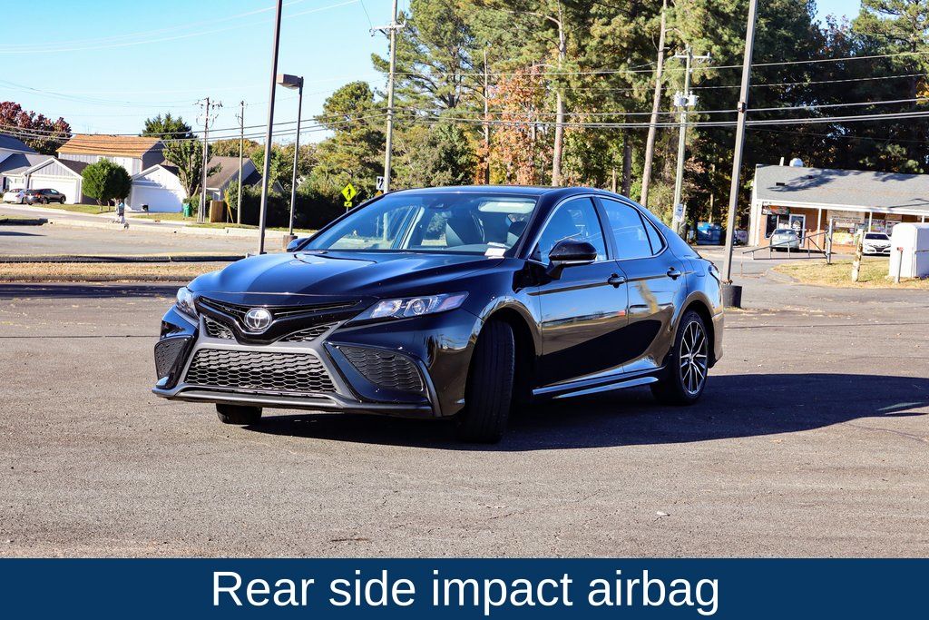 2024 Toyota Camry SE