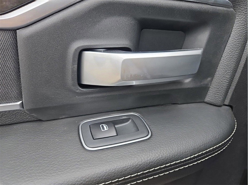 2024 Ram 2500 Big Horn photo 29