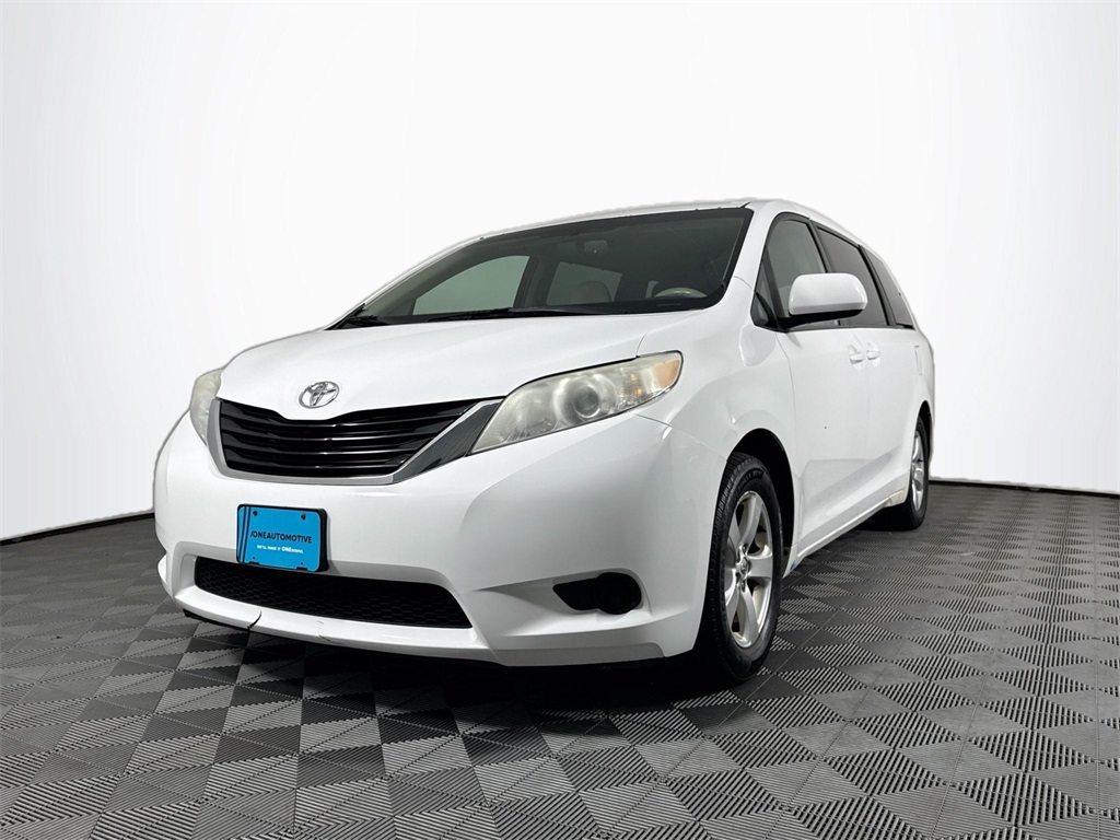 2014 Toyota Sienna LE