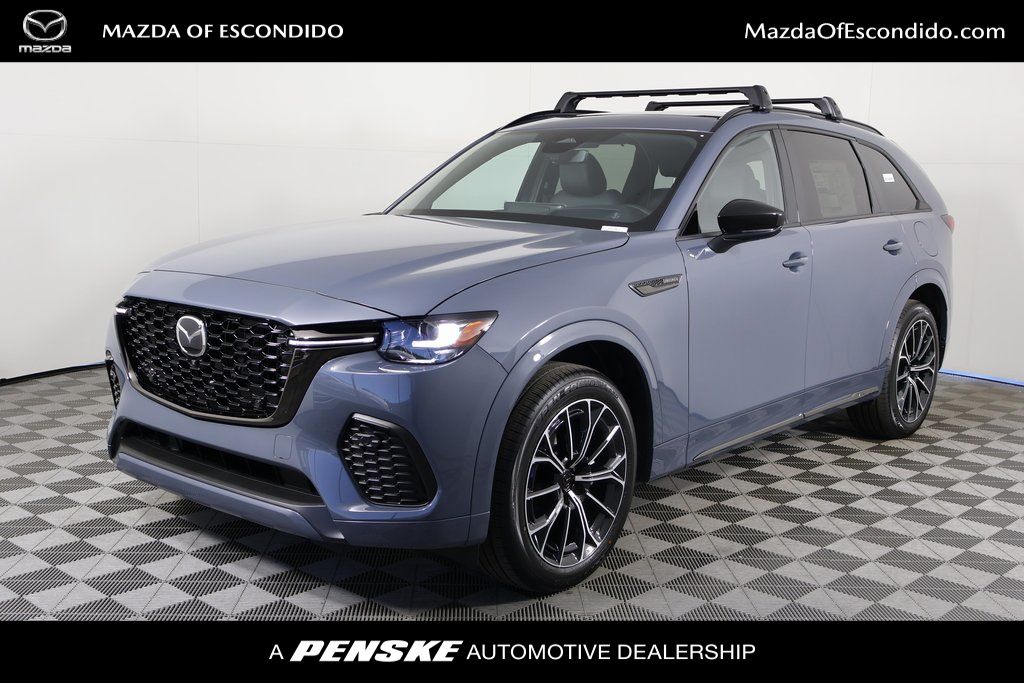 2026 Mazda CX-70 Premium Package's photo