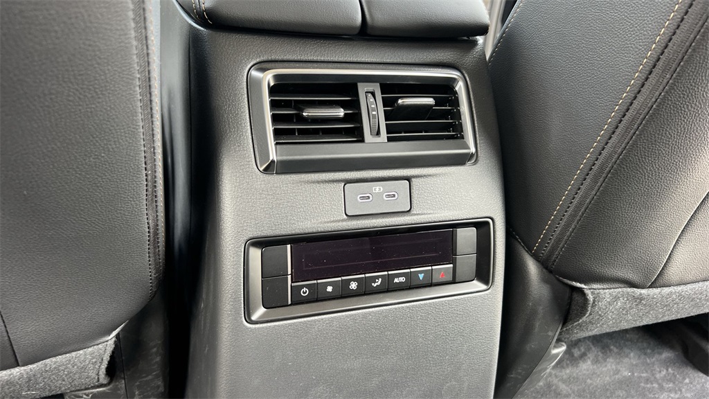2025 Mazda CX-90 3.3 Turbo Preferred photo 37