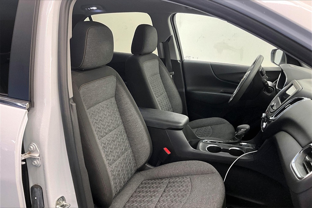 2023 Chevrolet Equinox LT photo 4