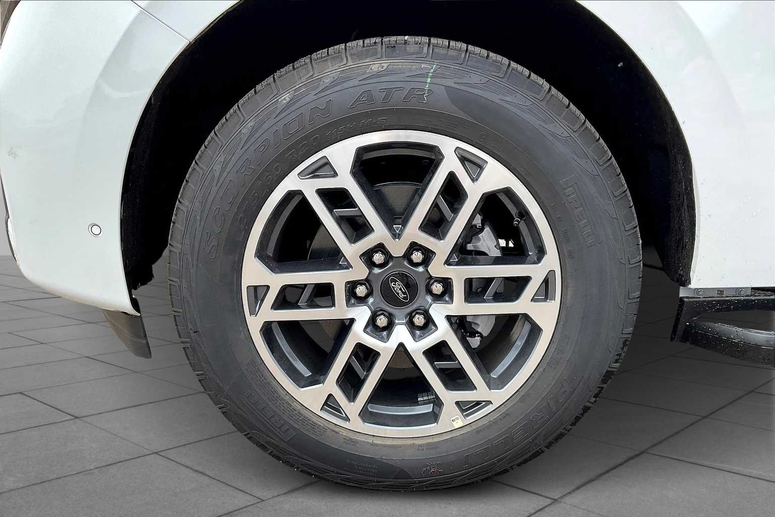 2025 Ford Expedition MAX EL photo 10