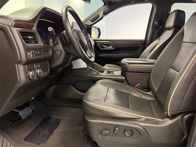 2023 Chevrolet Suburban Premier photo 4