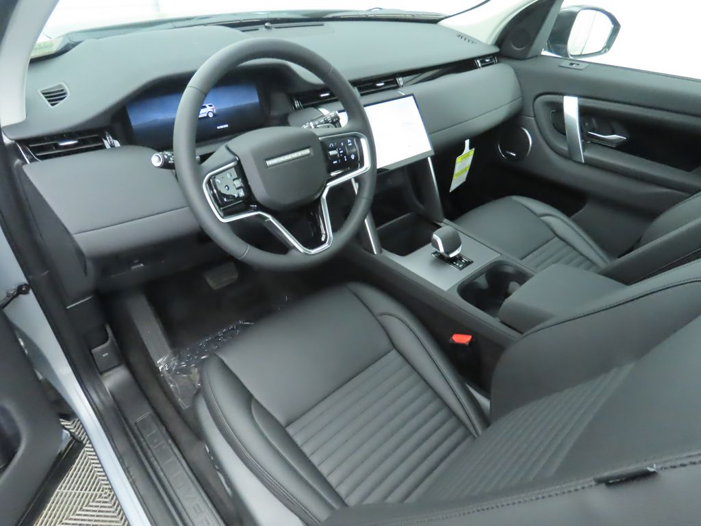 2025 Land Rover Discovery Sport S photo 9