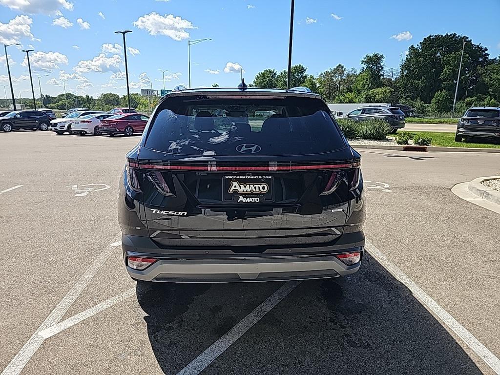 2025 Hyundai Tucson Limited photo 3