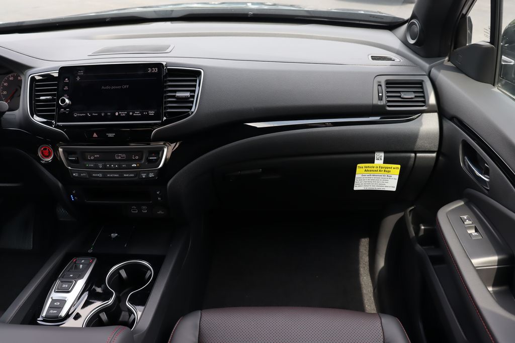 2025 Honda Ridgeline Black Edition photo 14