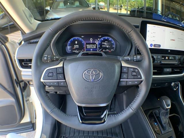 2024 Toyota Grand Highlander Platinum photo 12