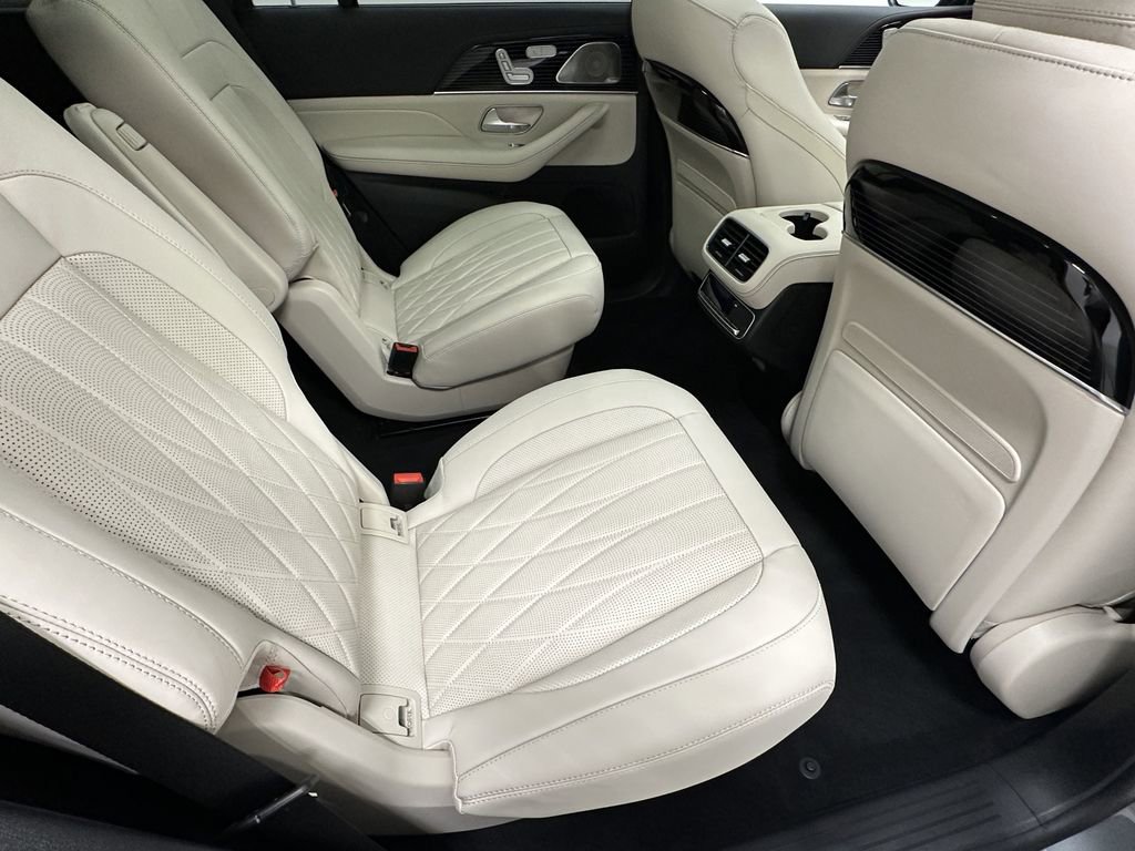 2026 Mercedes Benz GLS AMG 63 photo 15