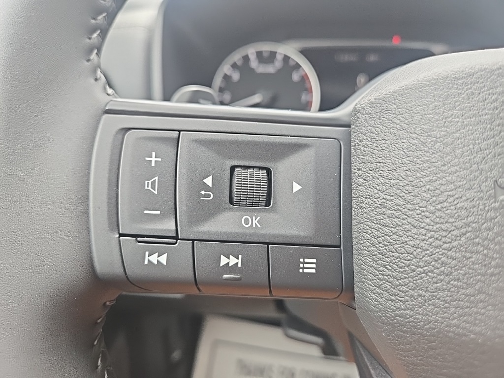 2026 Nissan Rogue SV photo 17