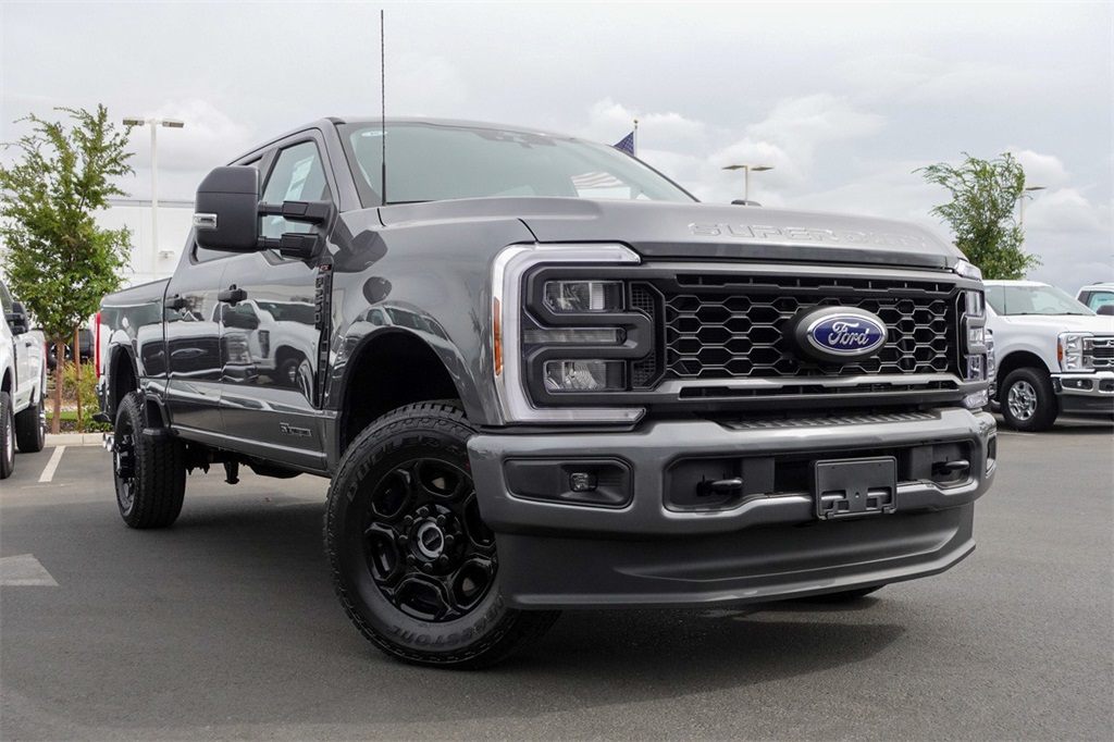 2026 Ford F-250 Super Duty XL's photo