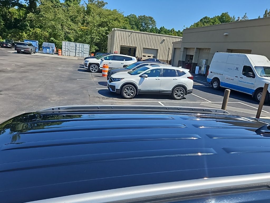 2016 Ford Explorer XLT photo 2