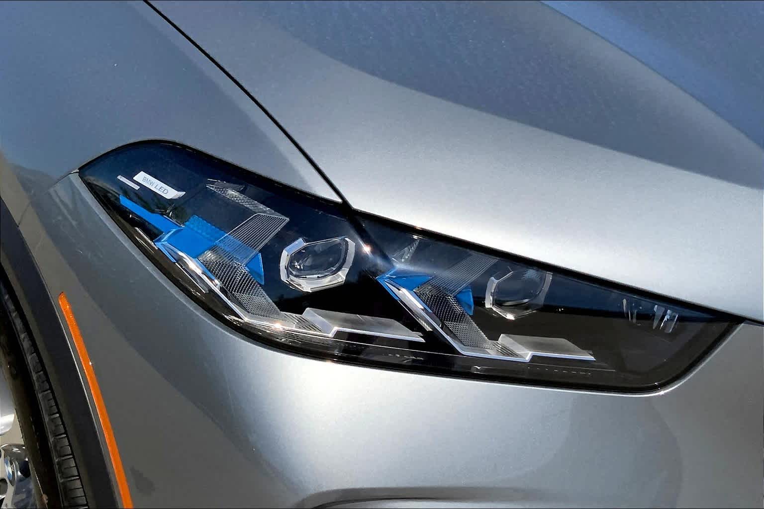 New 2025 Skyscraper Grey Metallic BMW xDrive50e image 13