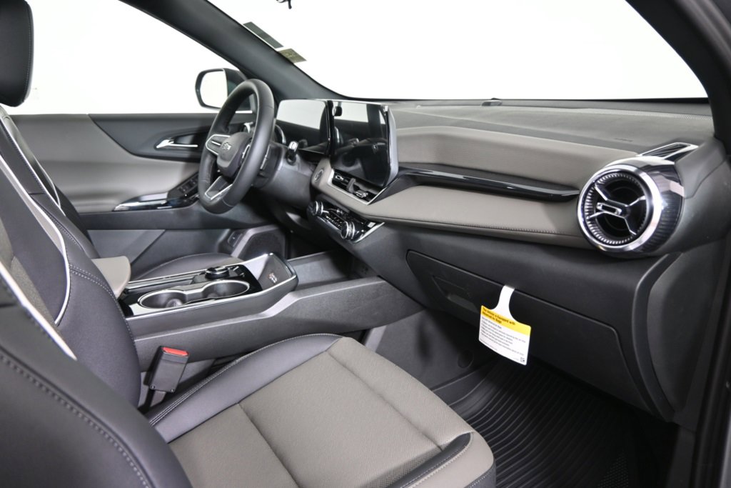 2026 Chevrolet Equinox LT photo 11