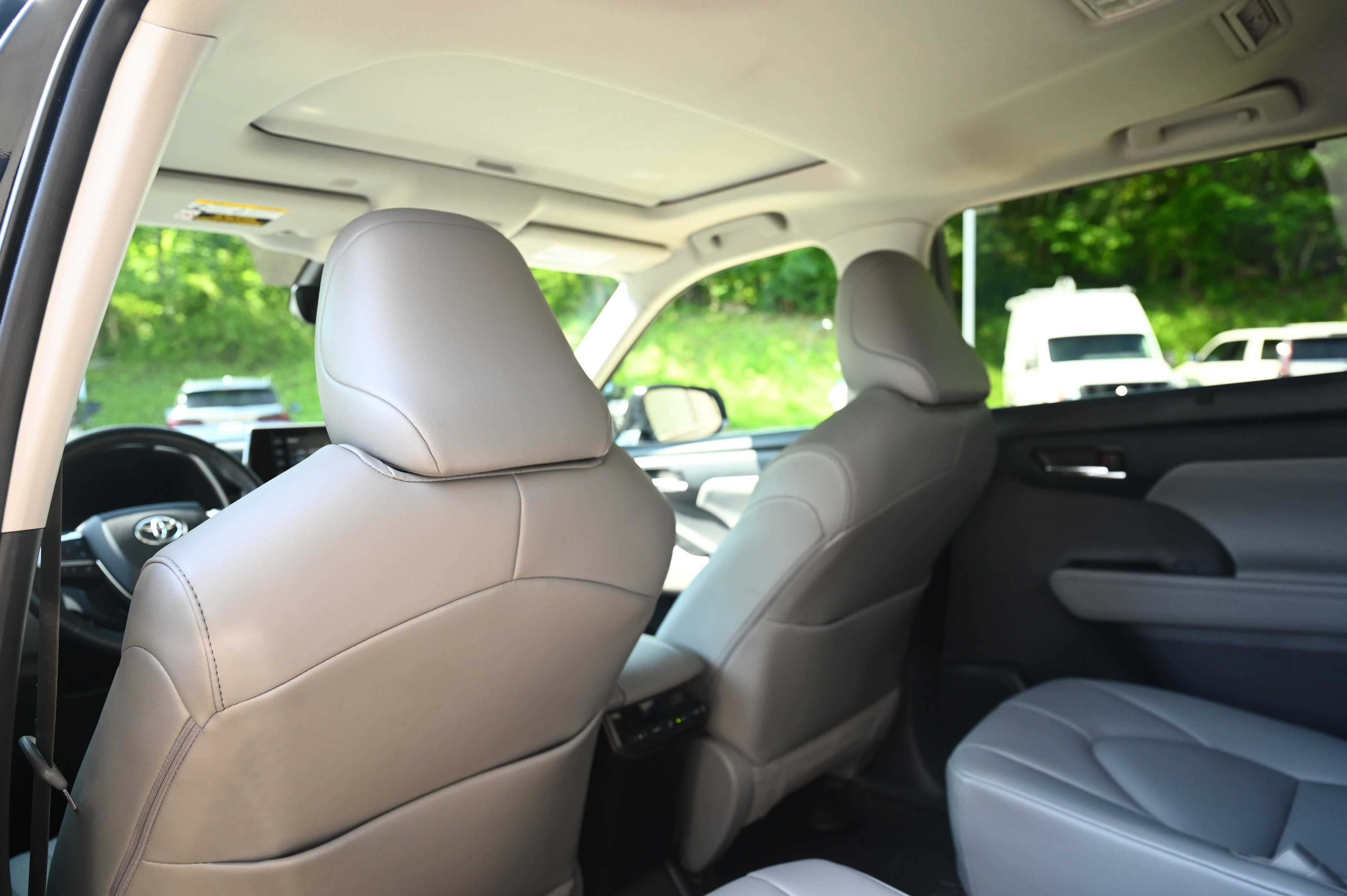 2021 Toyota Highlander XLE photo 27