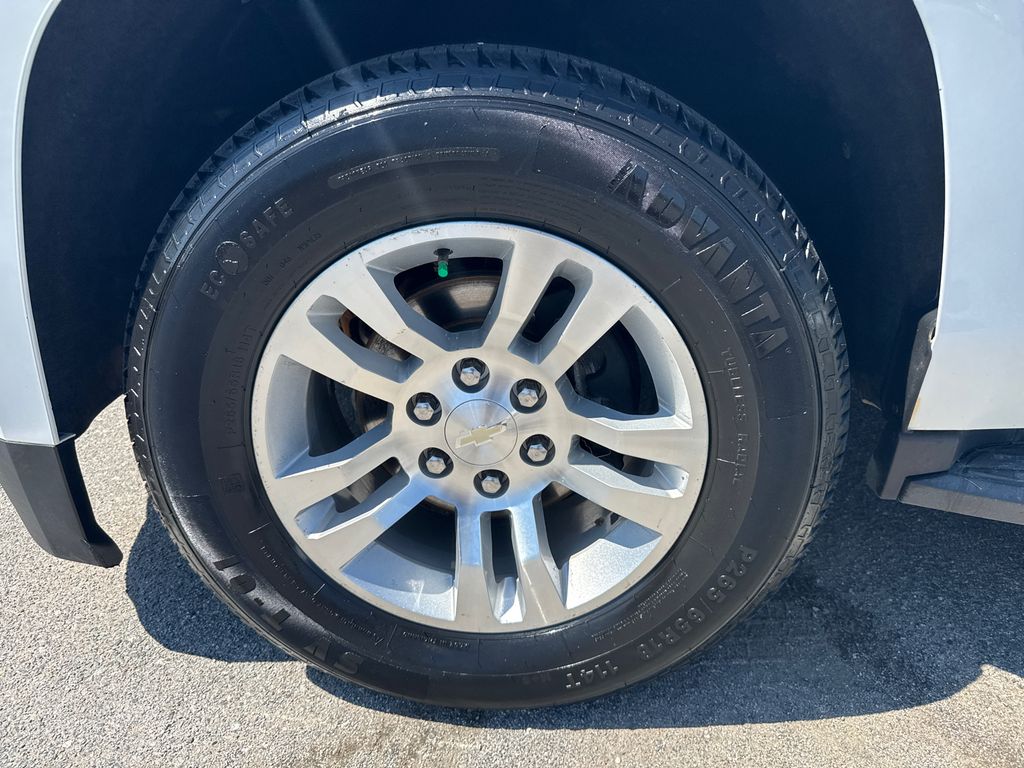 2019 Chevrolet Tahoe LT photo 9