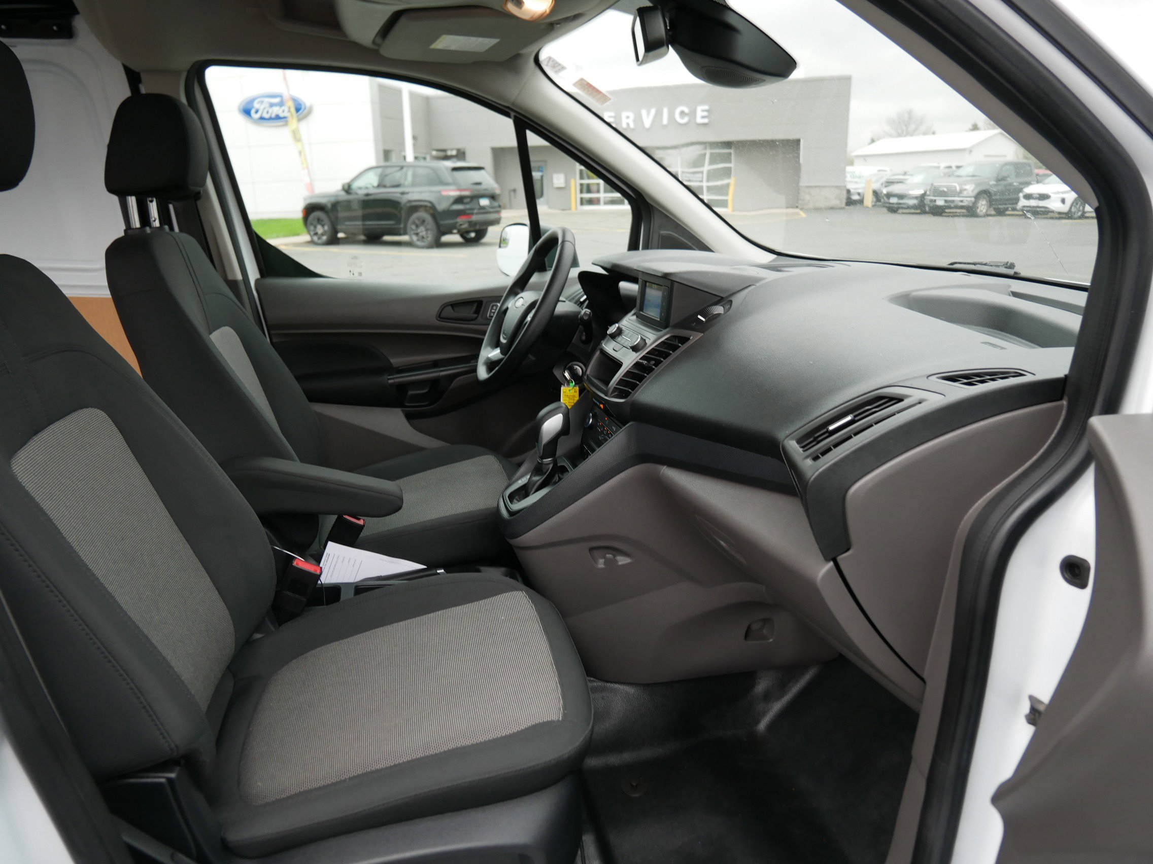 2022 Ford Transit Connect XL photo 13