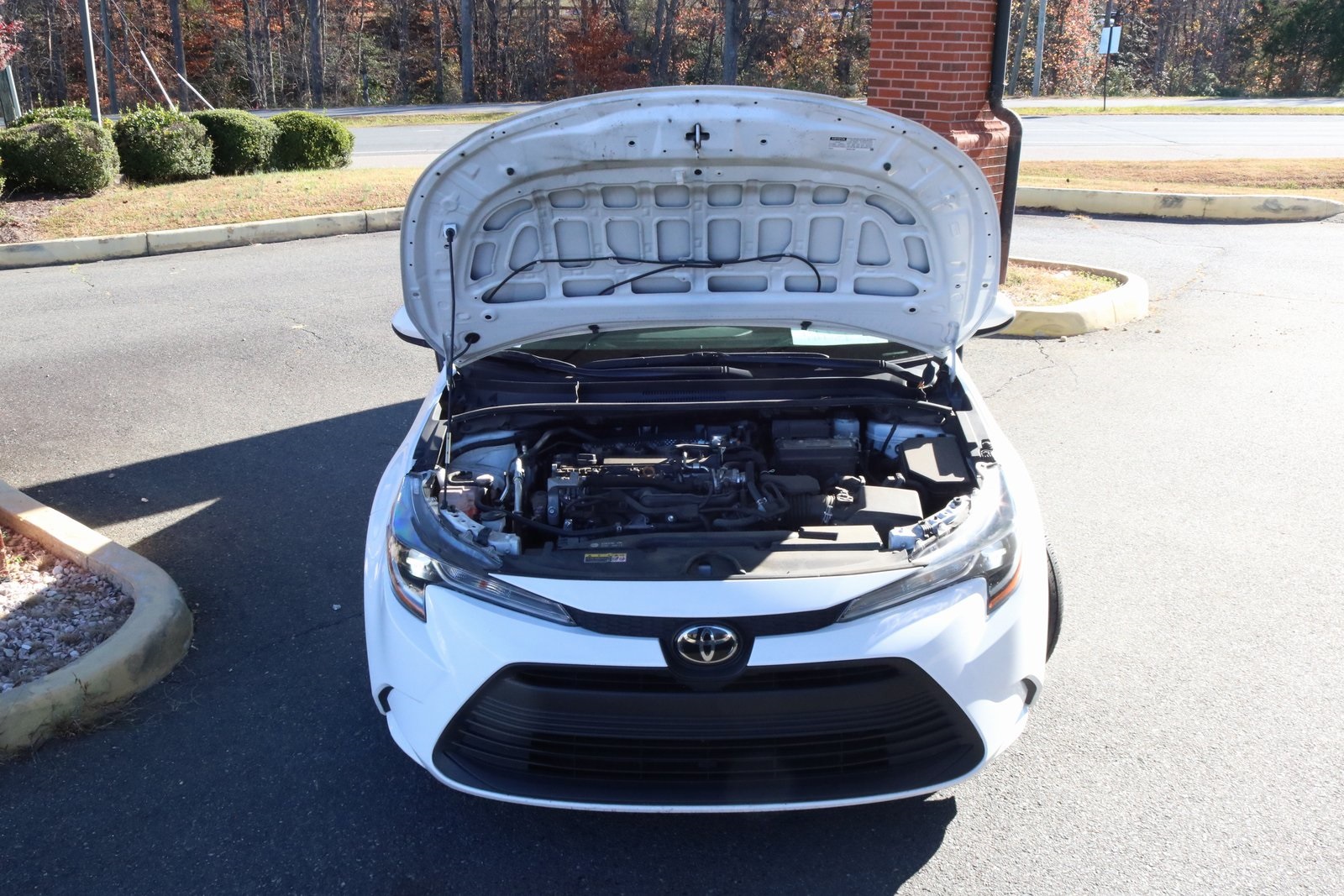 2023 Toyota Corolla LE photo 4